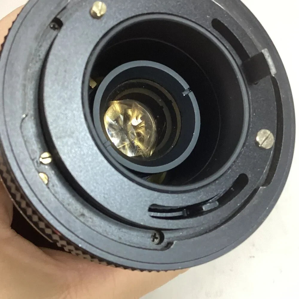 Beston Macro Zoom Lens - Black - f = 80-205 - f.4.5 - Lens Cap